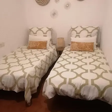 Nyaraló Independiente En Ambolo *